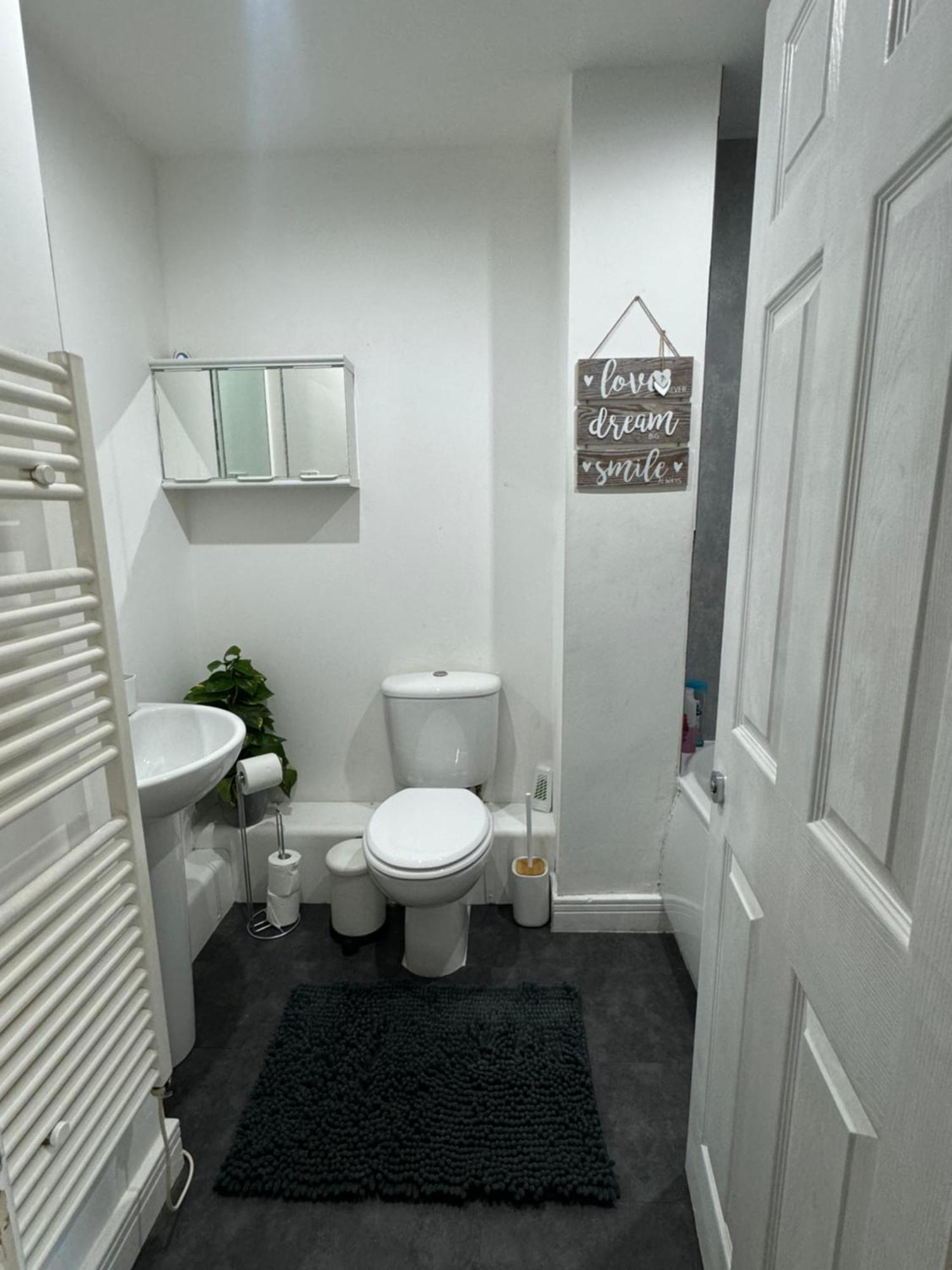 Cozy Flat With Balcony Apartamento Londres Exterior foto